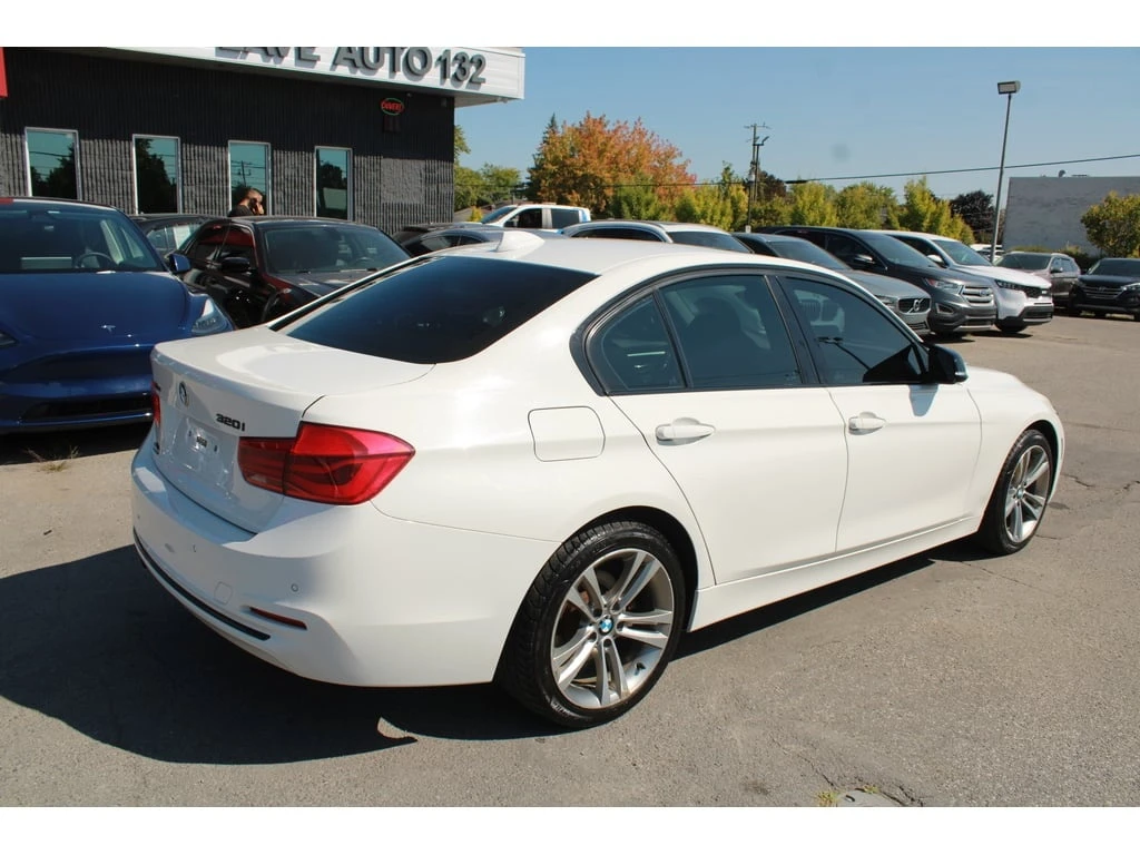 BMW 320 * 320i xDrive AWD, MAGS, NAVIGATION, CUIR, A/C * C | Mobile.bg � ����������� 4