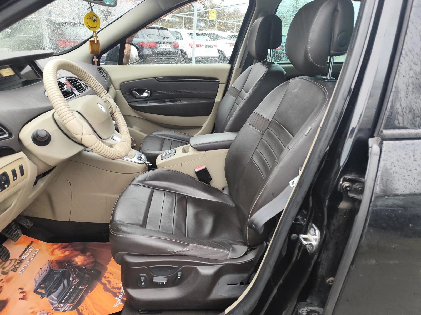 Renault Scenic 1.9DCi* 7 MECTA* NAVI* КОЖА* , снимка 7 - Автомобили и джипове - 53995597