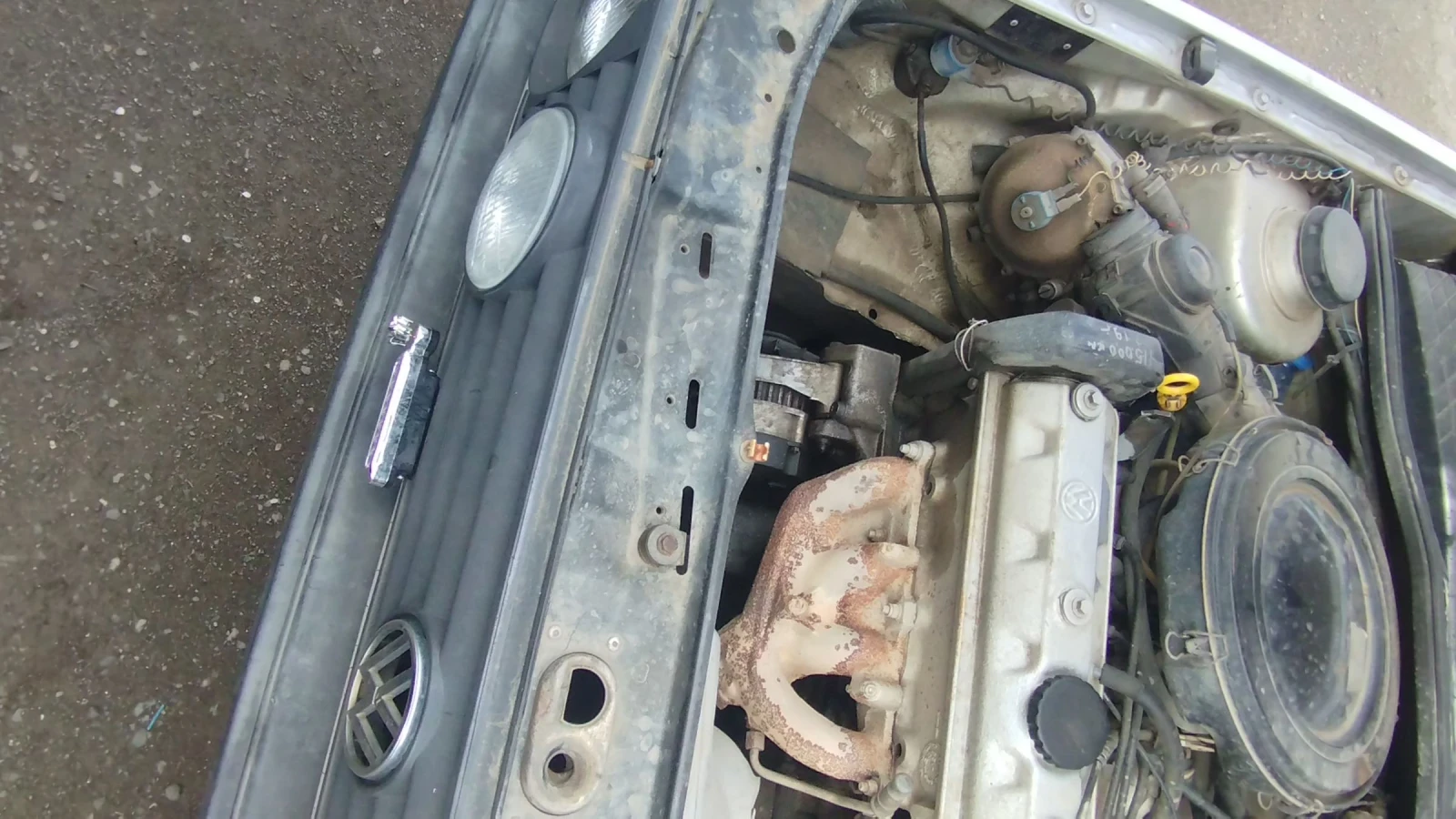 VW Golf 1.3, снимка 7 - Автомобили и джипове - 54133078