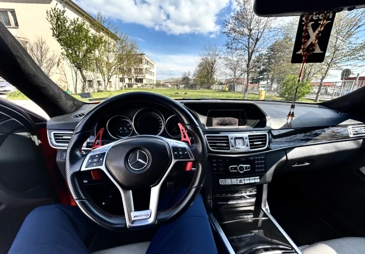 Mercedes-Benz E 220, снимка 5 - Автомобили и джипове - 54779925