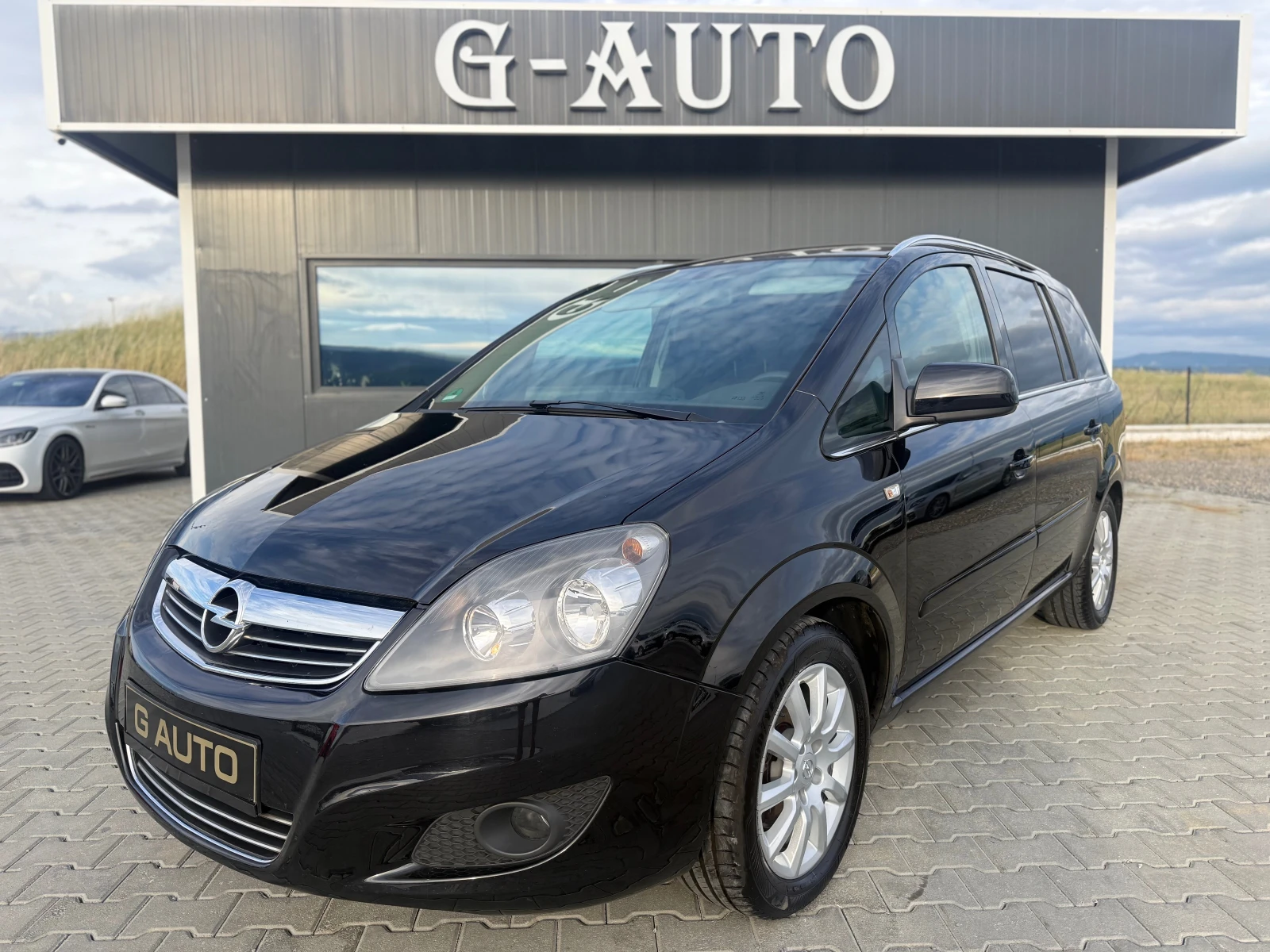 Opel Zafira 1.6 i 7 mesta СОБСТВЕН ЛИЗИНГ !!!