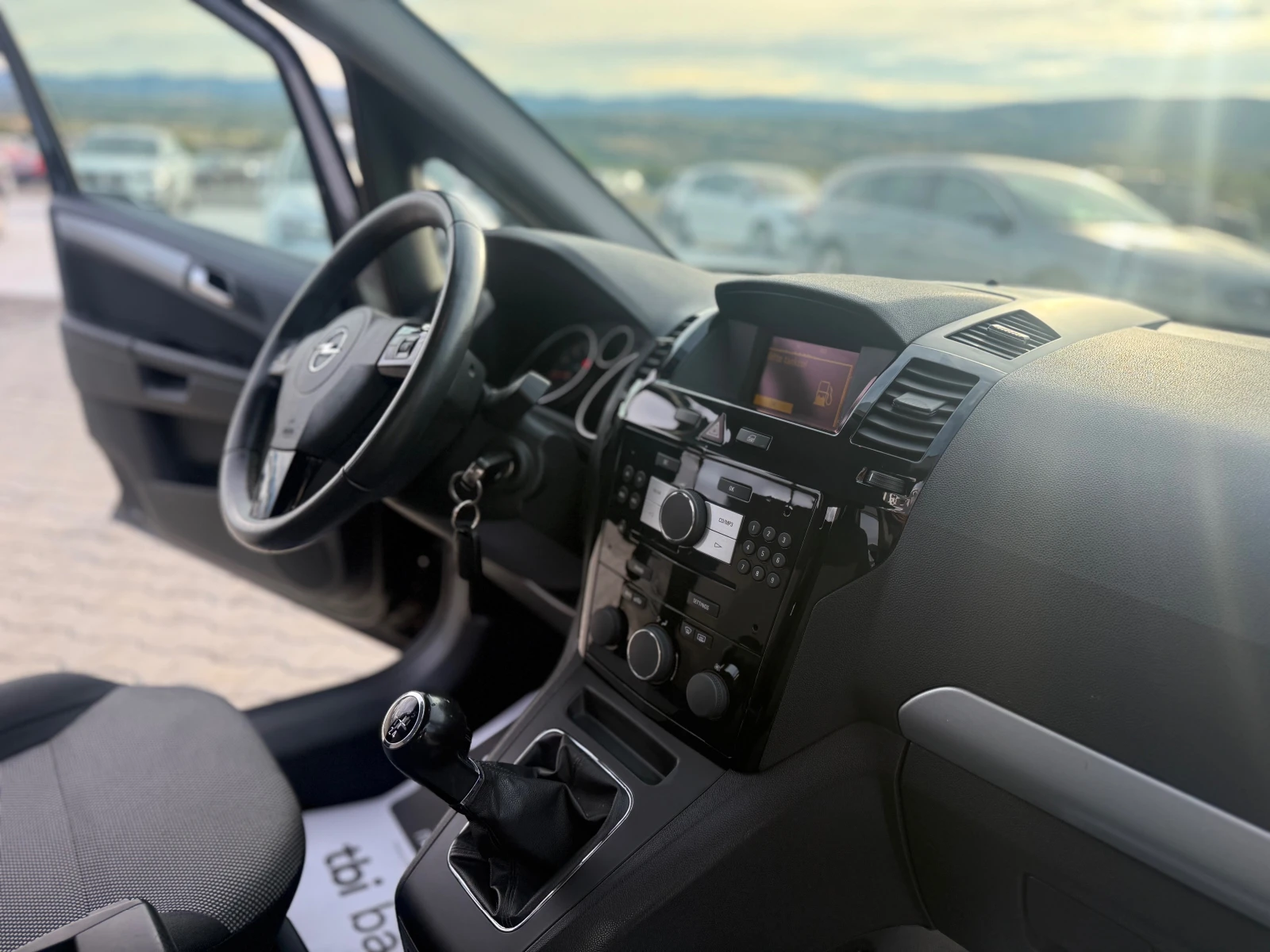 Opel Zafira 1.6 i 7 mesta СОБСТВЕН ЛИЗИНГ !!!, снимка 15 - Автомобили и джипове - 54941316