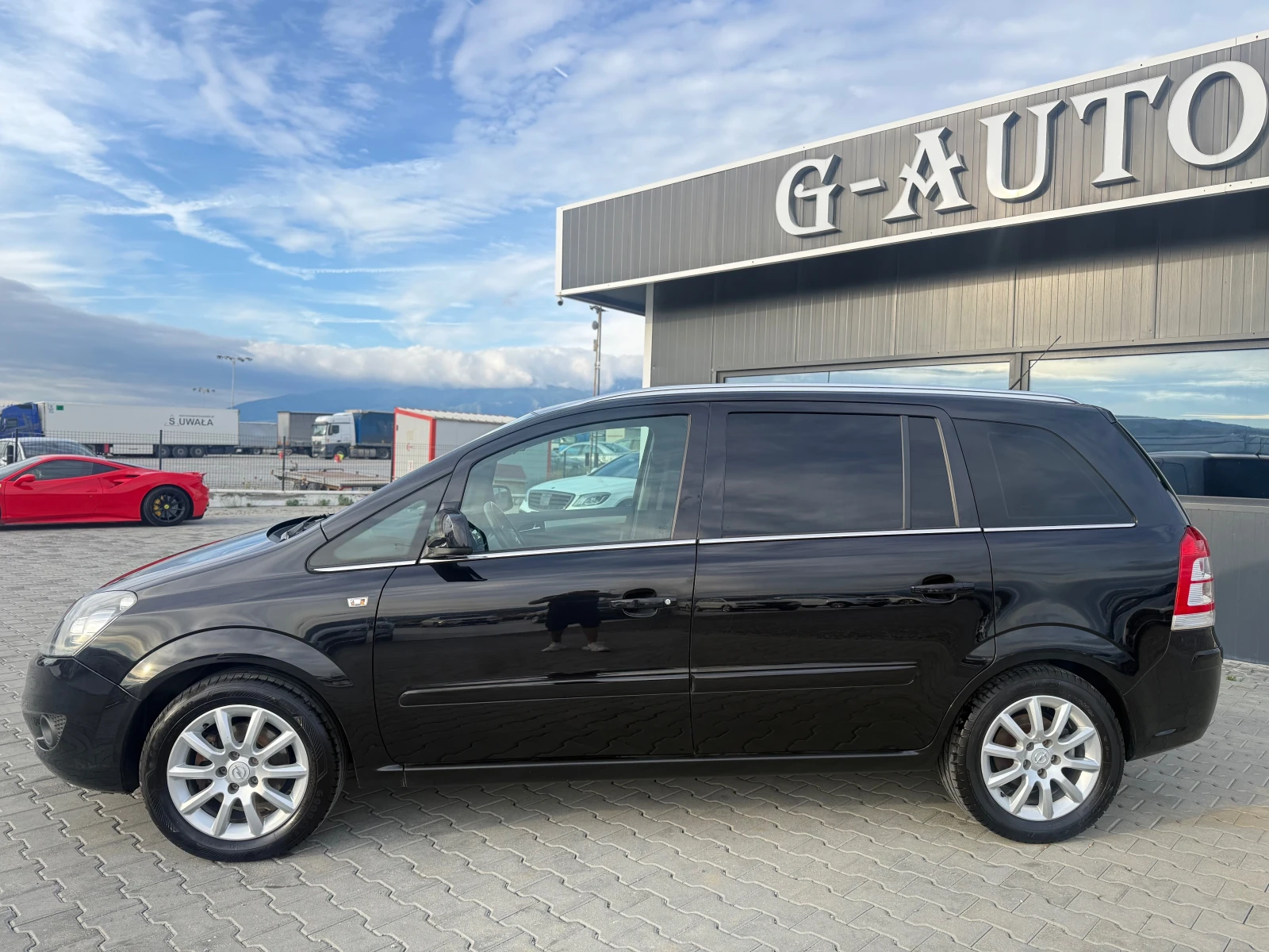 Opel Zafira 1.6 i 7 mesta СОБСТВЕН ЛИЗИНГ !!!, снимка 8 - Автомобили и джипове - 54941316