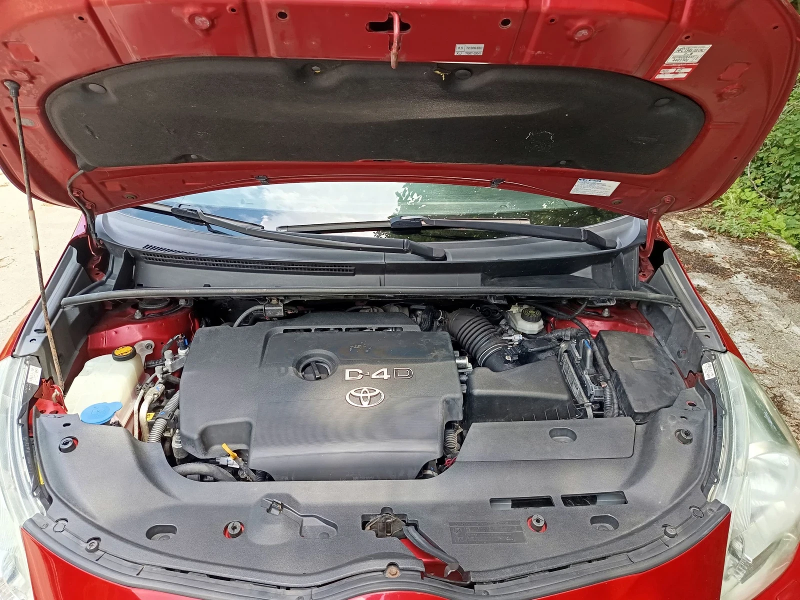 Toyota Verso 2.0  d4d, снимка 9 - Автомобили и джипове - 55330863