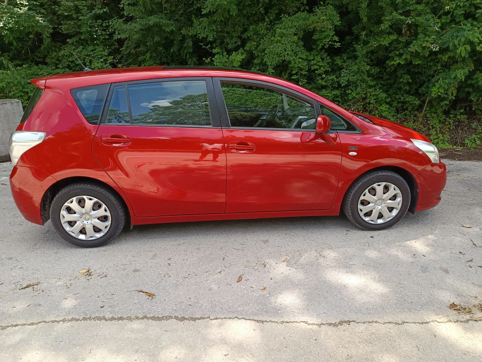 Toyota Verso 2.0  d4d, снимка 3 - Автомобили и джипове - 55330863