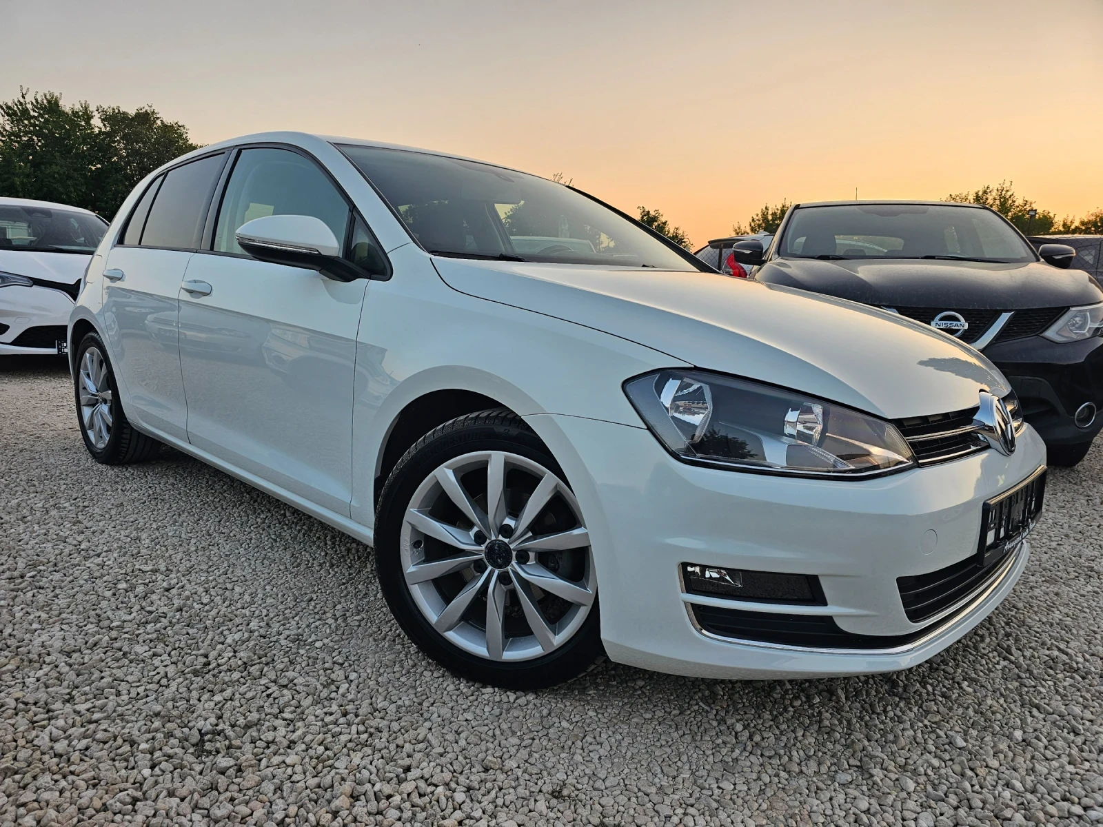 VW Golf 1.6TDI, 105к.с., снимка 3 - Автомобили и джипове - 55565947