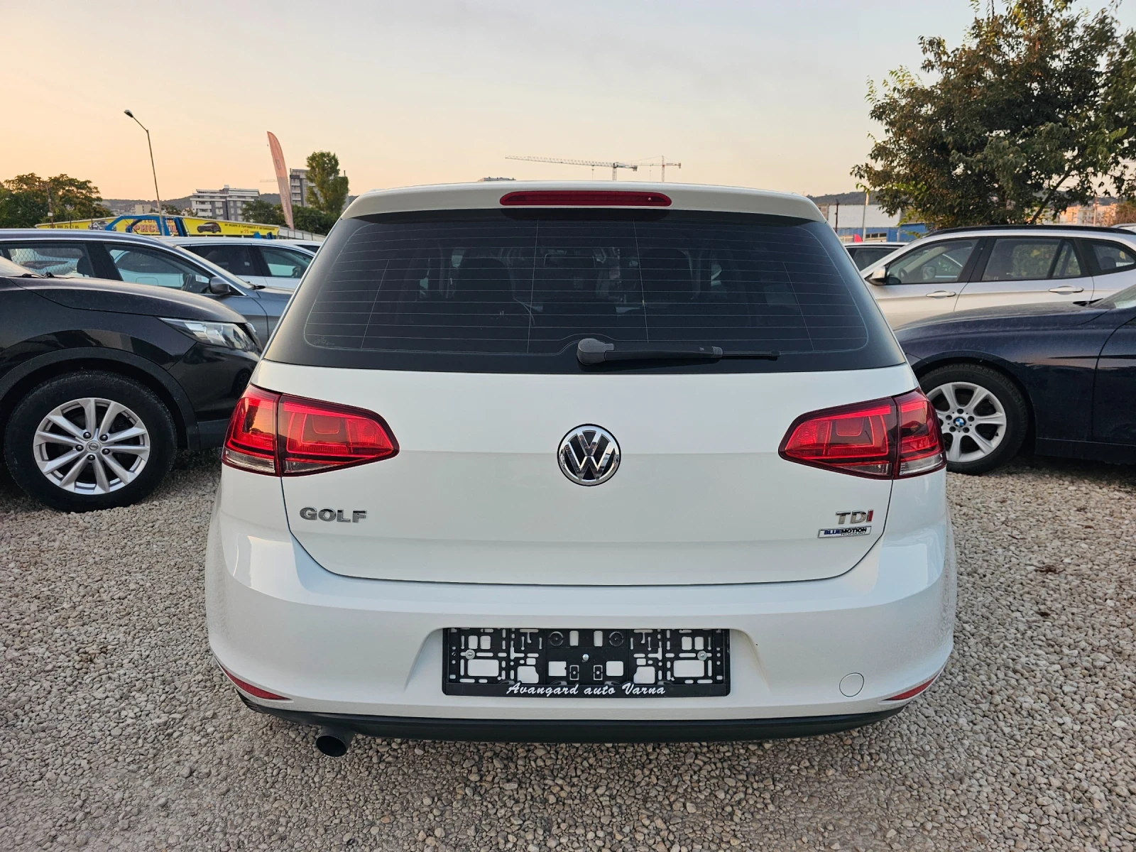 VW Golf 1.6TDI, 105к.с., снимка 5 - Автомобили и джипове - 55565947
