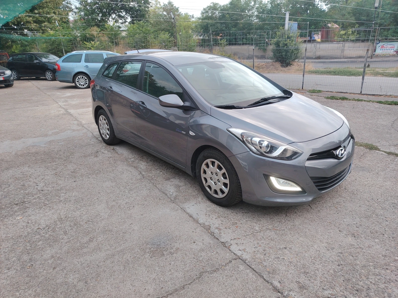 Hyundai I30 1.4 Blue drive, 6ck., снимка 2 - Автомобили и джипове - 55872622