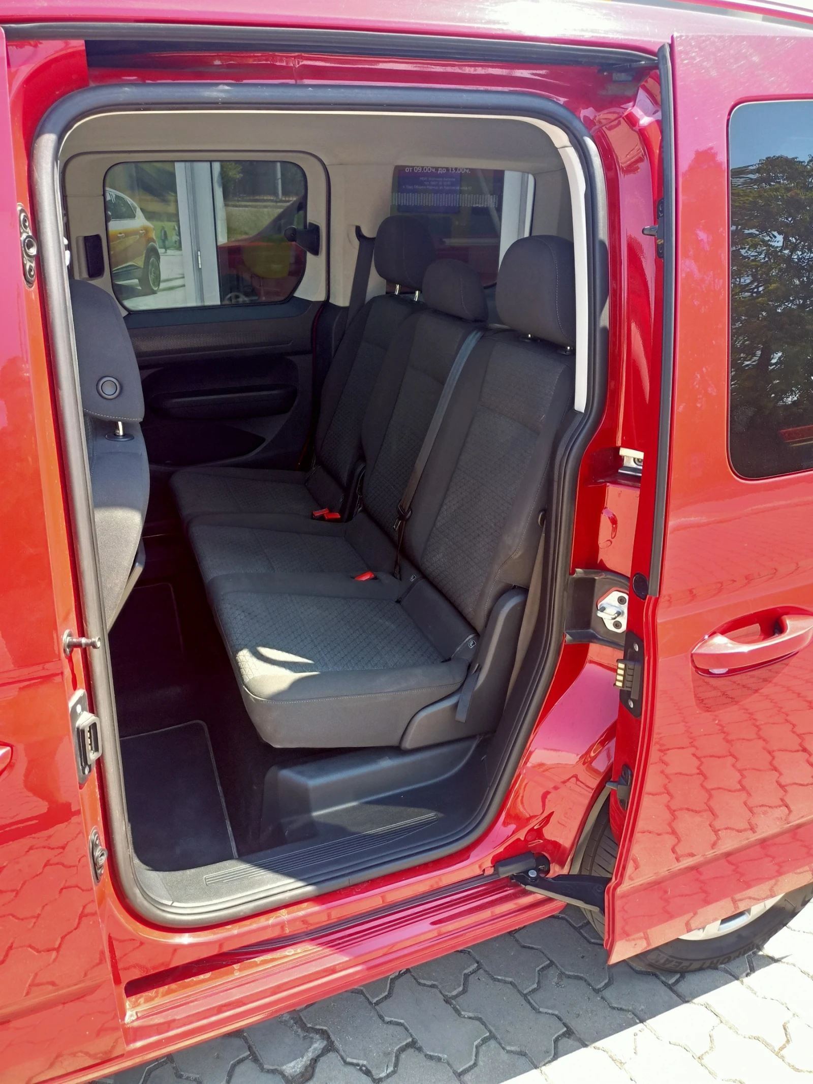 Ford Tourneo Connect 2.0D EcoBlue TITANIUM 4+ 1м, снимка 14 - Автомобили и джипове - 55895712