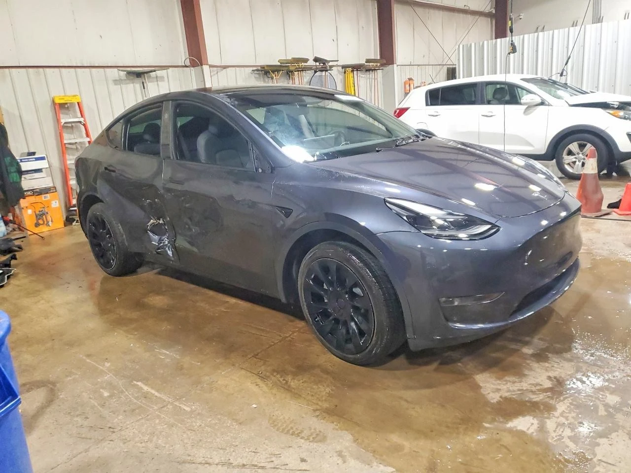 Tesla Model Y DUAL MOTOR LONG RANGE AWD ����������*  | Mobile.bg � ����������� 4