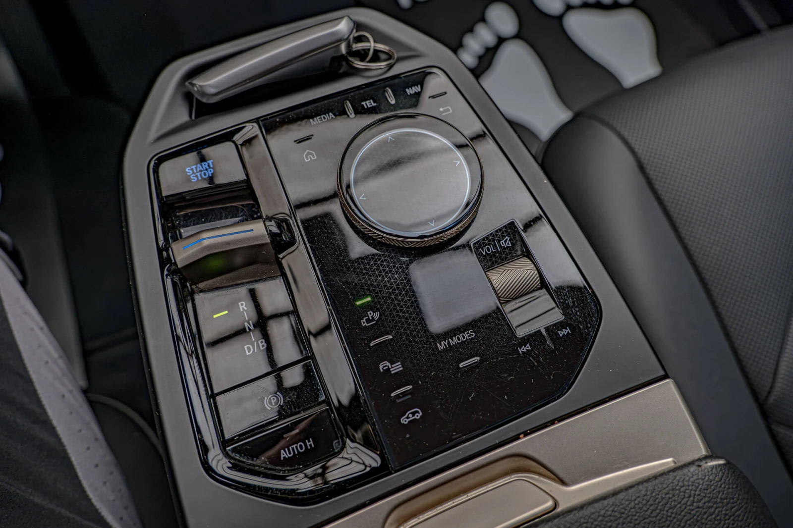 BMW iX 50xDrive/HuD/Harman Kardon/Soft Close/������ 360/ | Mobile.bg � ����������� 12