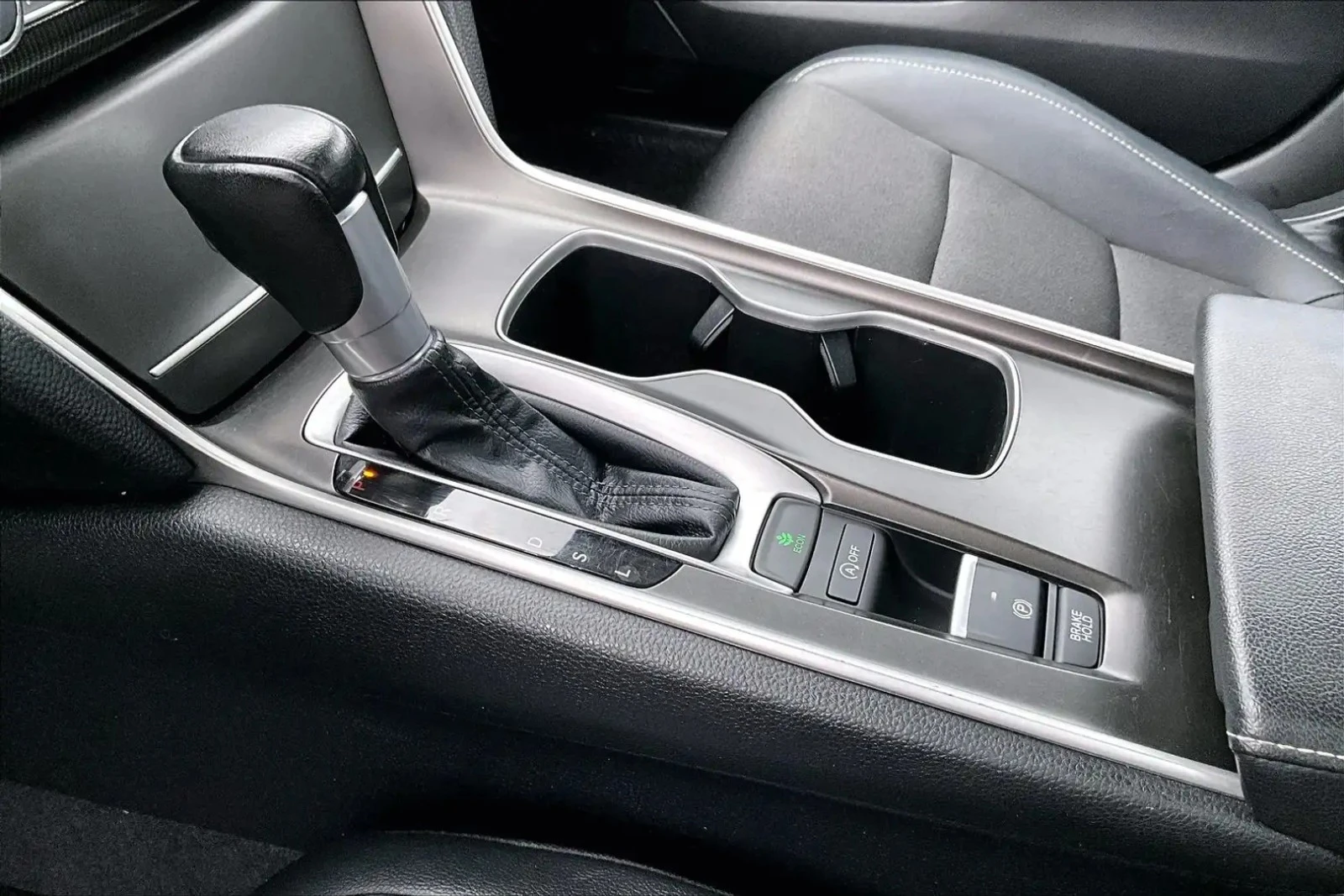 Honda Accord Camera* * Blindspot* * Distronic* * , снимка 13 - Автомобили и джипове - 56645484