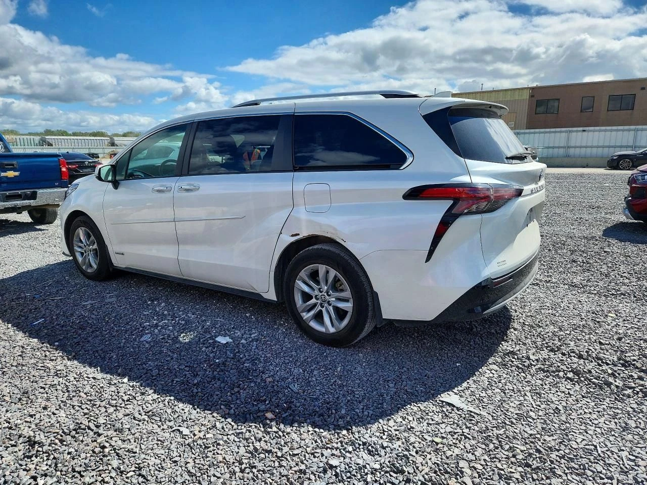 Toyota Sienna, снимка 2 - Автомобили и джипове - 56689909