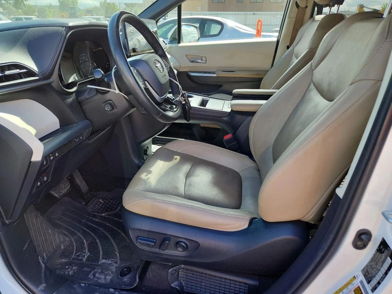 Toyota Sienna, снимка 7 - Автомобили и джипове - 56689909