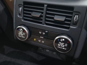 Land Rover Discovery 3.0 Automatic, снимка 17