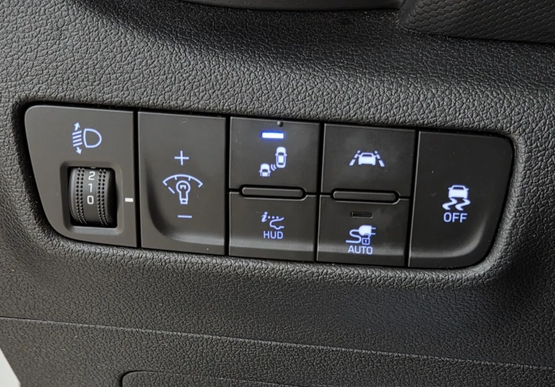 Hyundai Kona 64Wh/10.2020/Premium/SOH100/BlueLink, снимка 14 - Автомобили и джипове - 52930699