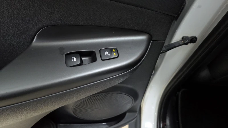 Hyundai Kona 64Wh/10.2020/Premium/SOH100/BlueLink, снимка 8 - Автомобили и джипове - 52930699