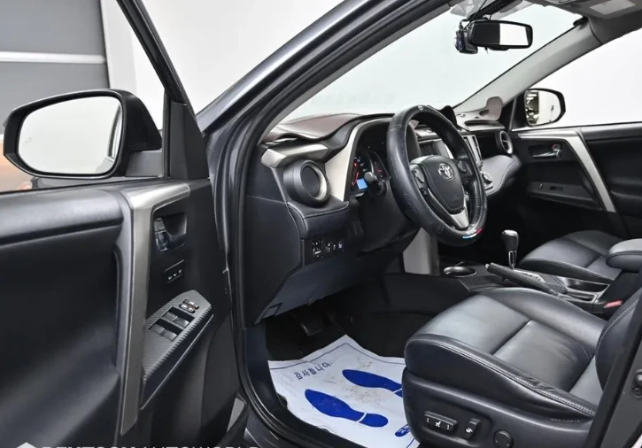 Toyota Rav4  - изображение 7