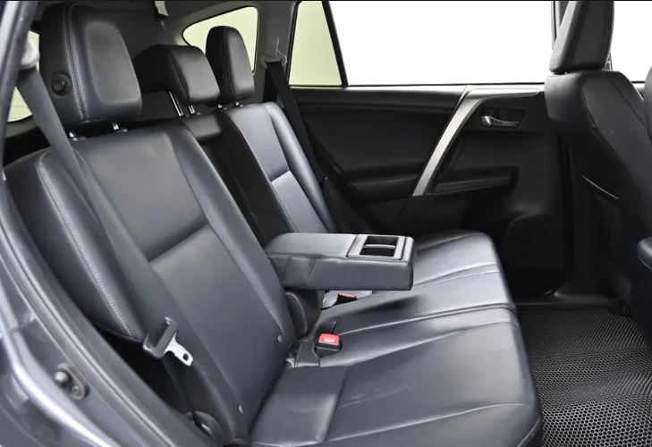 Toyota Rav4  - изображение 8
