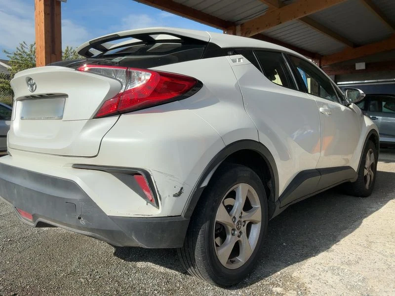 Toyota C-HR, снимка 6 - Автомобили и джипове - 54910183