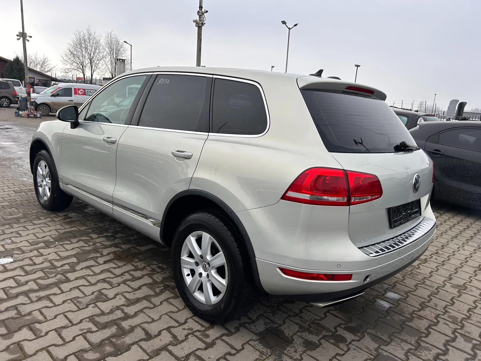 VW Touareg 3.0TDI AVTOMAT/PANORAMA/KOJA - изображение 8