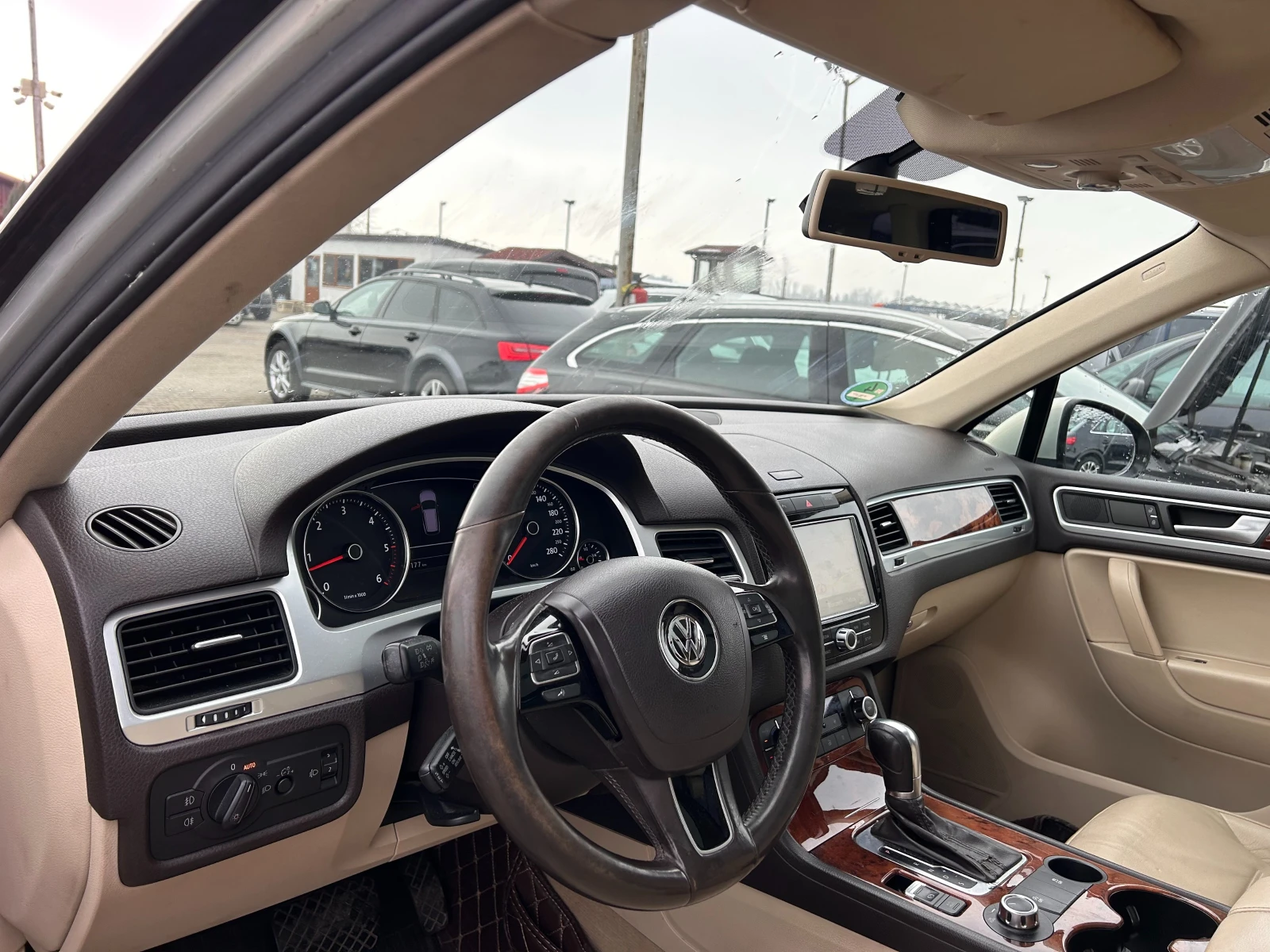 VW Touareg 3.0TDI AVTOMAT/PANORAMA/KOJA | Mobile.bg   11