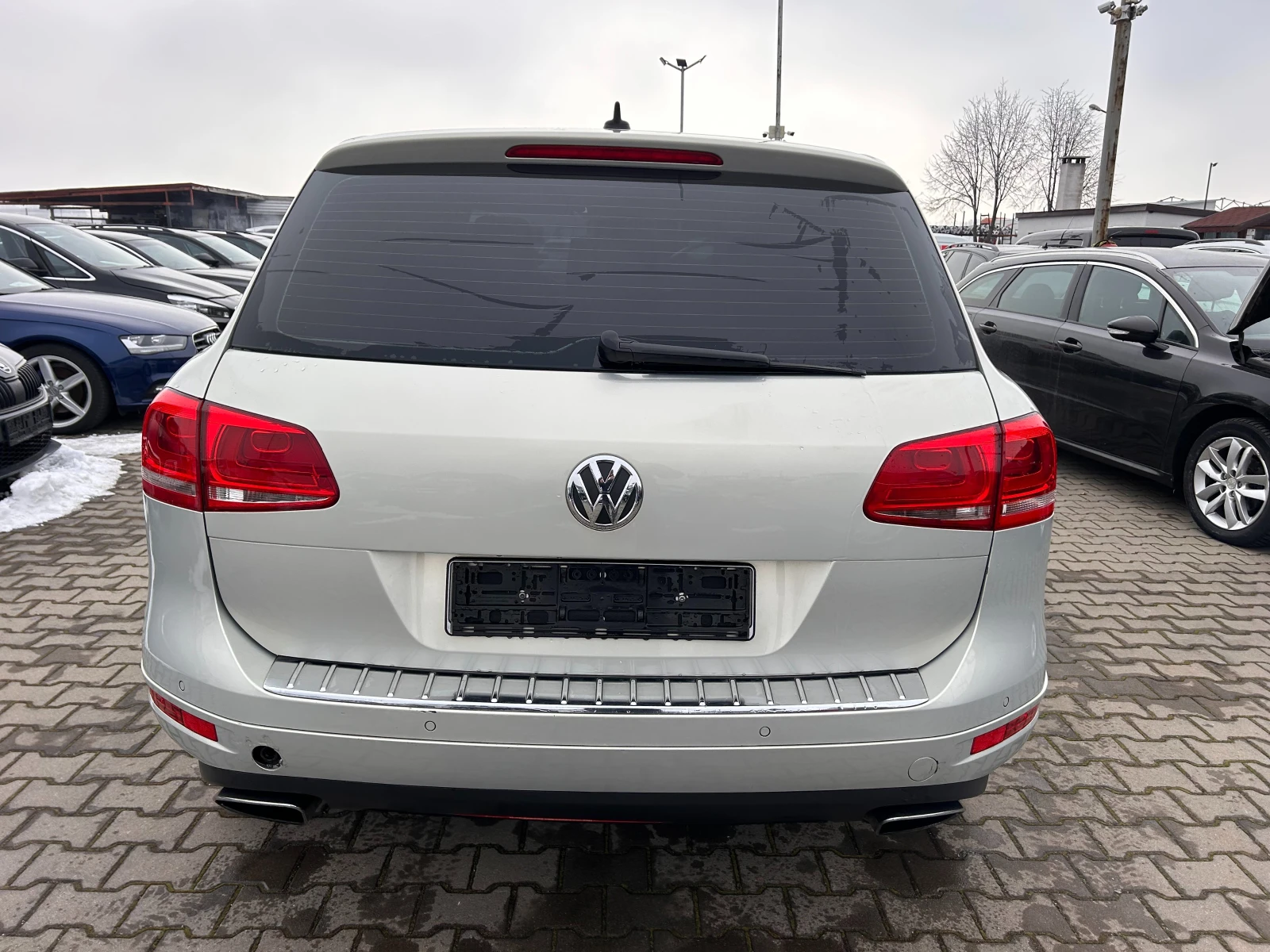 VW Touareg 3.0TDI AVTOMAT/PANORAMA/KOJA - изображение 7