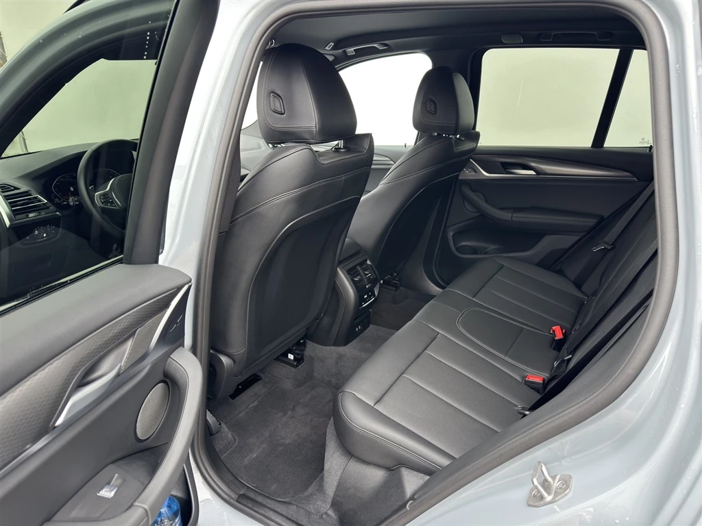 BMW X3 xDrive30i, снимка 10 - Автомобили и джипове - 53817909