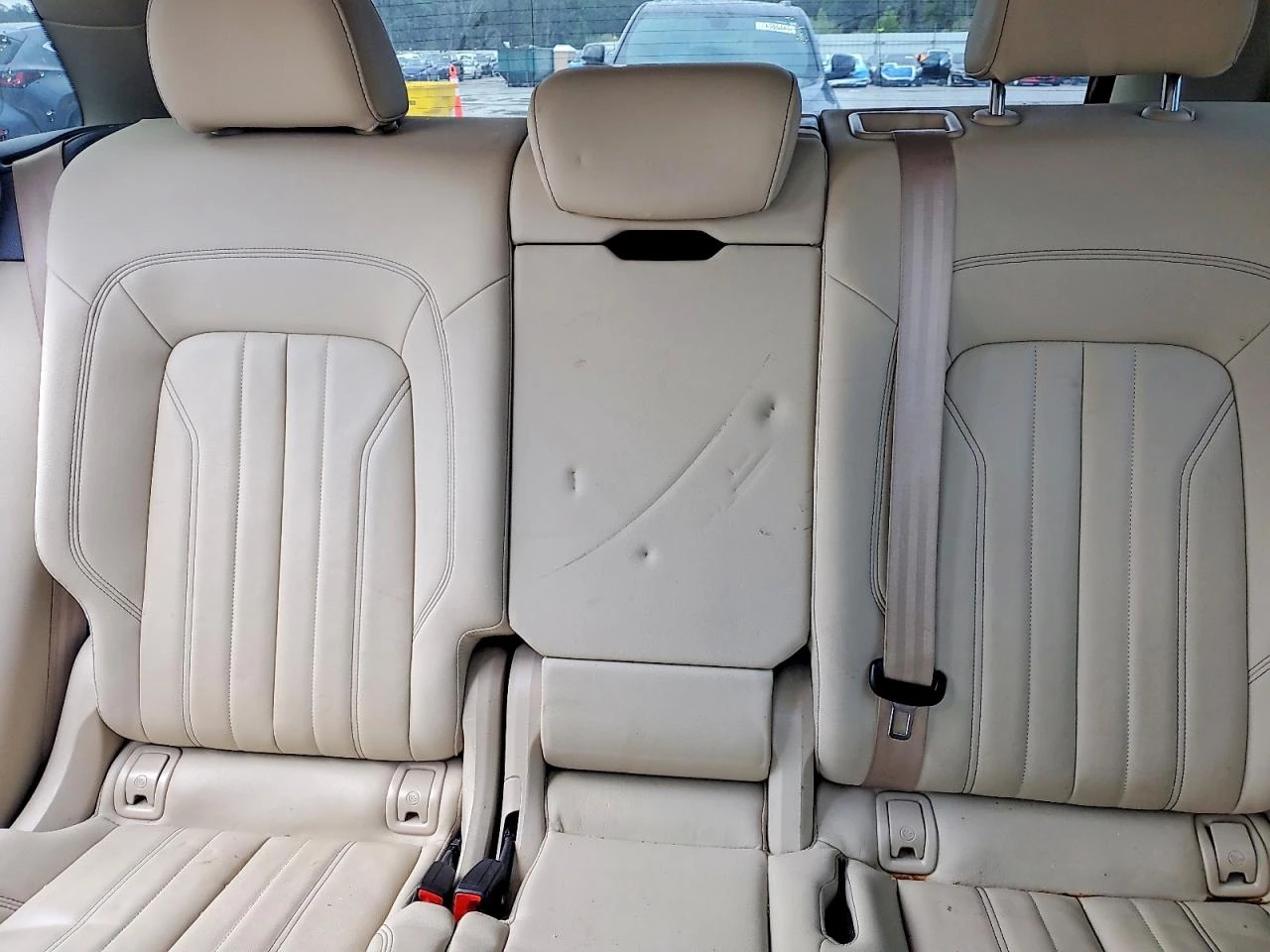 Audi Q5 2.0l Premium, снимка 10 - Автомобили и джипове - 53939452