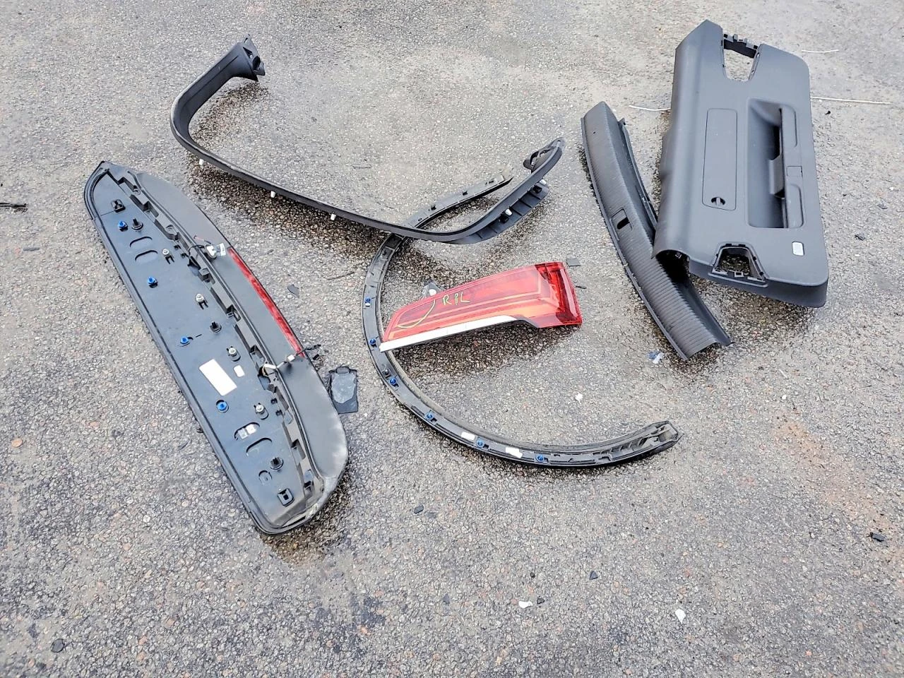 Audi Q5 2.0l Premium, снимка 13 - Автомобили и джипове - 53939452