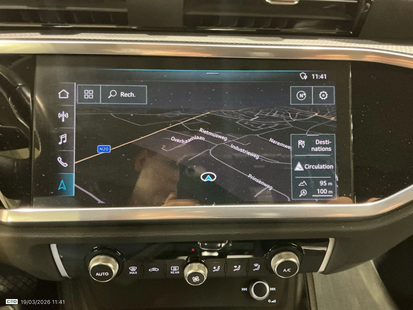 Audi Q3 35 TDI S Line, снимка 8 - Автомобили и джипове - 53998779