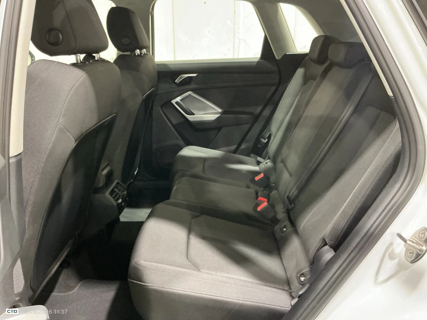 Audi Q3 35 TDI S Line, снимка 10 - Автомобили и джипове - 53998779