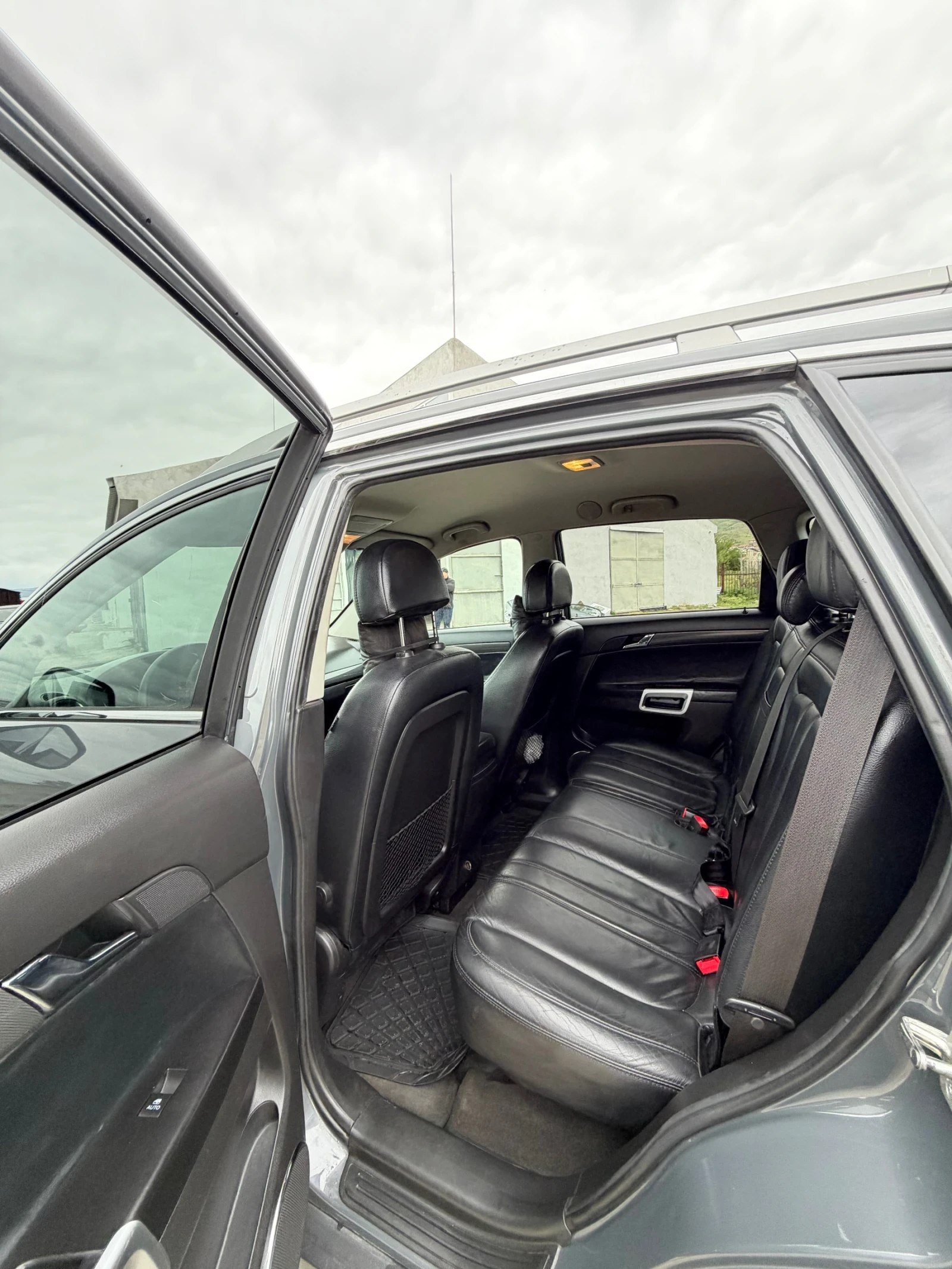 Opel Antara, снимка 7 - Автомобили и джипове - 54369257