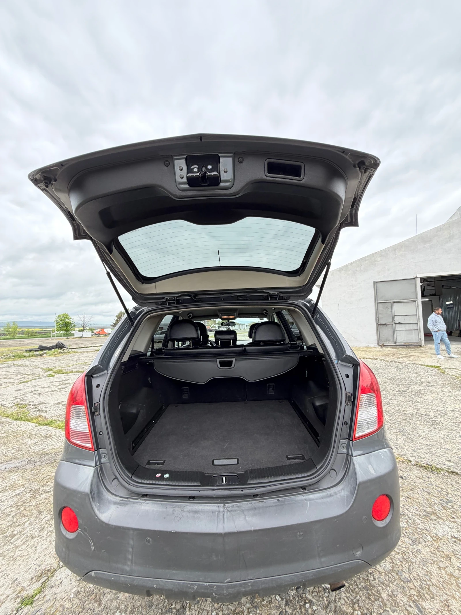 Opel Antara, снимка 8 - Автомобили и джипове - 54369257