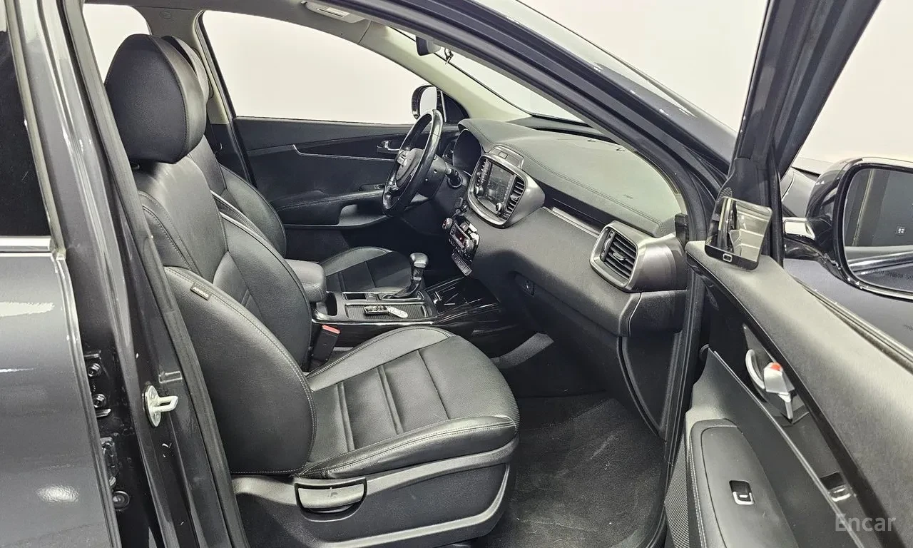 Kia Sorento The New 2.0 Diesel 4WD, снимка 11 - Автомобили и джипове - 54644893