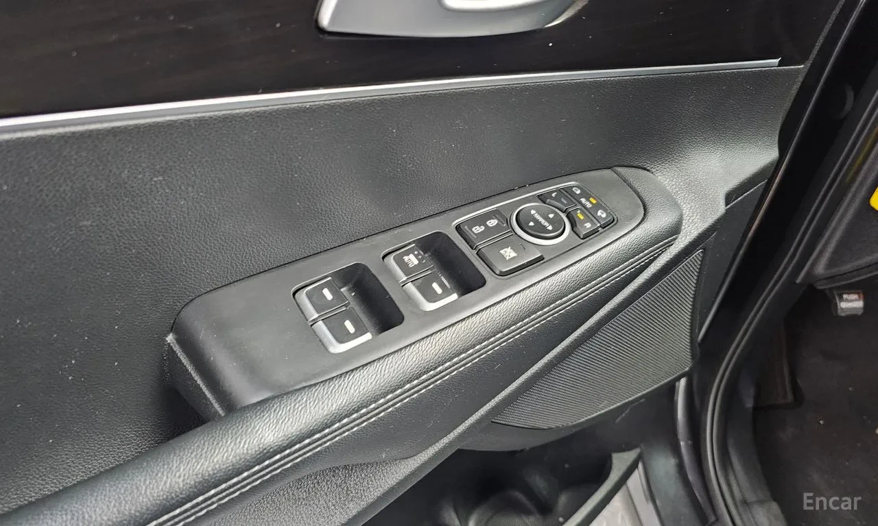 Kia Sorento The New 2.0 Diesel 4WD, снимка 16 - Автомобили и джипове - 54644893