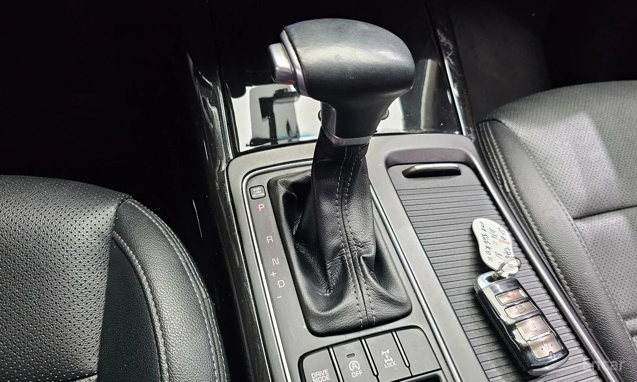 Kia Sorento The New 2.0 Diesel 4WD, снимка 9 - Автомобили и джипове - 54644893