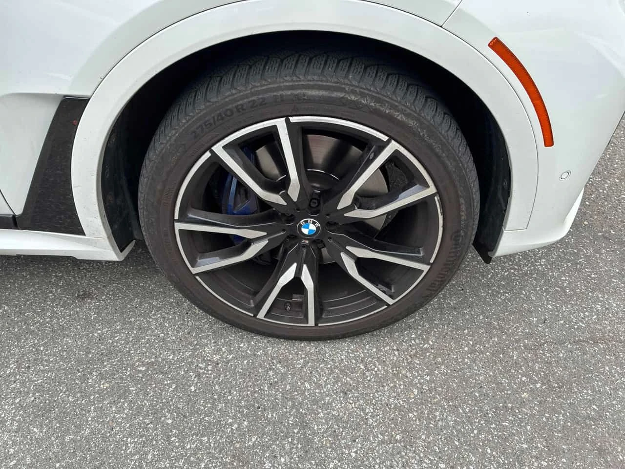 BMW X7 xDrive40i/LASER/ОБДУХВАНЕ/ПАНОРАМА/ДИСТРОНИК/360, снимка 6 - Автомобили и джипове - 54655731