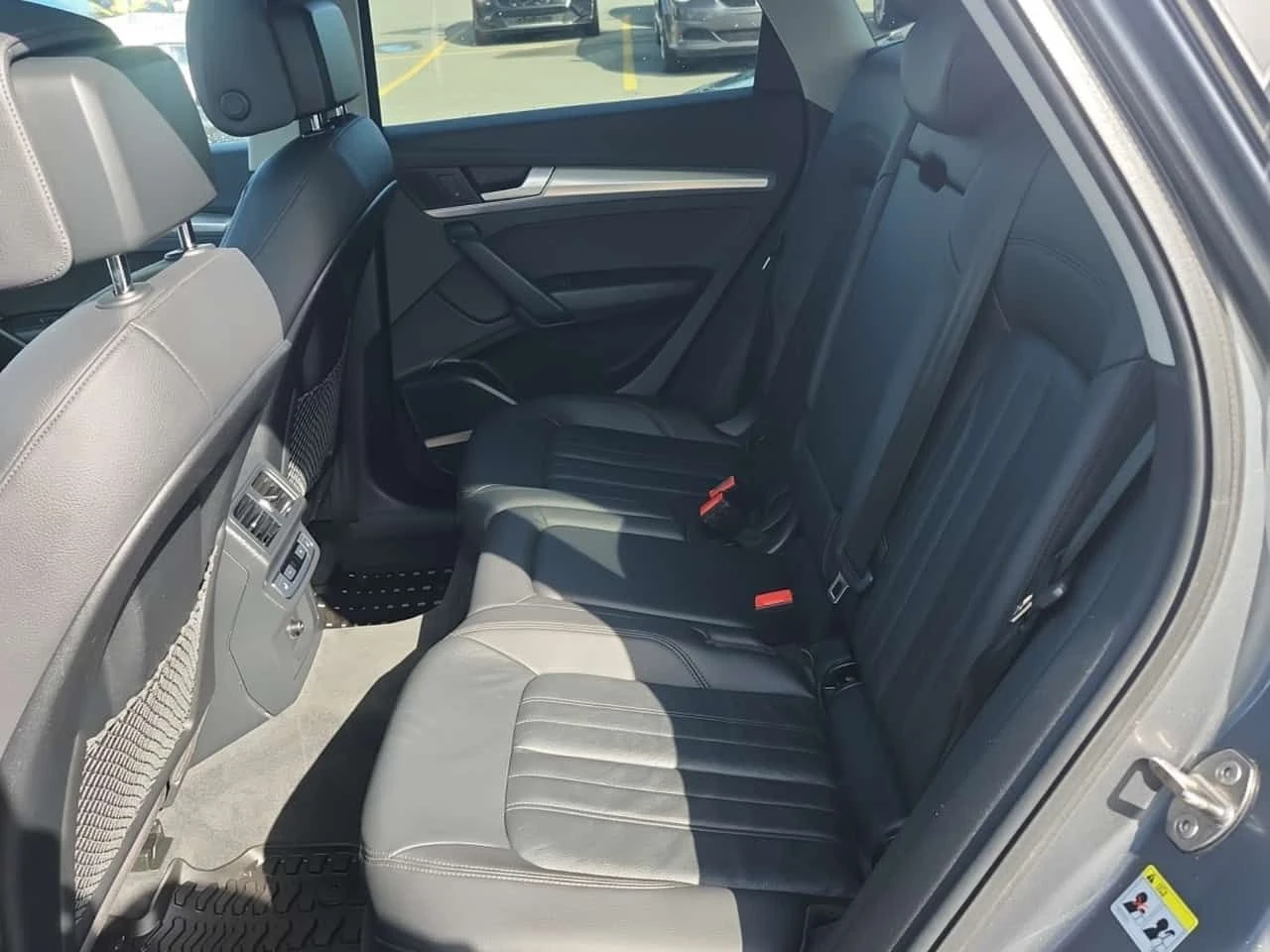 Audi Q5 * Technik * ПОДГРЕВИ * 360 * PANO * CARFAX, снимка 12 - Автомобили и джипове - 54743877