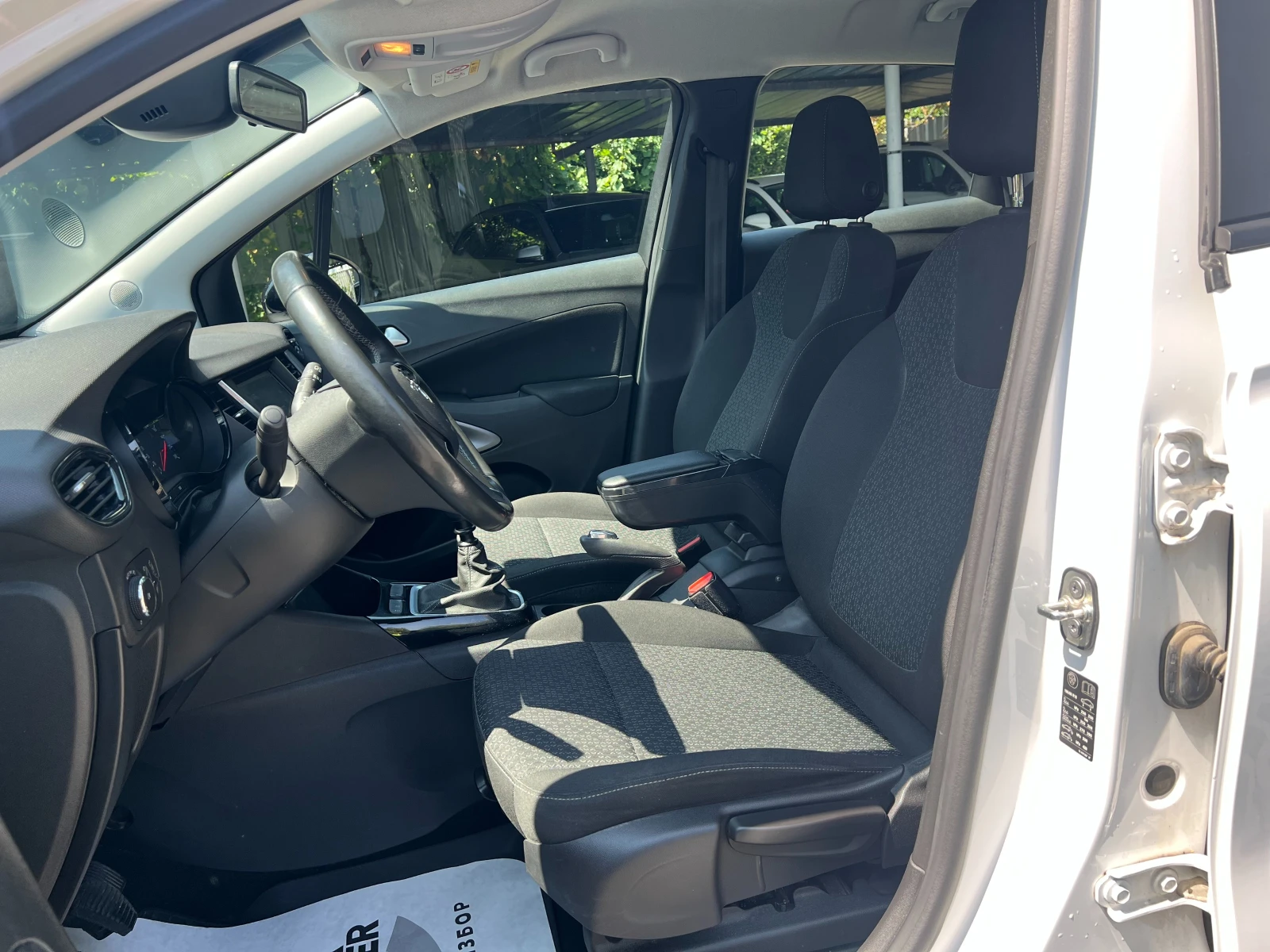 Opel Crossland X Edition 1.2T 110 к.c. MT6 MY23, снимка 10 - Автомобили и джипове - 55378142