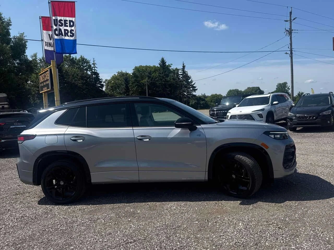 VW Tiguan * Comfortline R Line Black Edition * CARFAX * , снимка 3 - Автомобили и джипове - 55410480