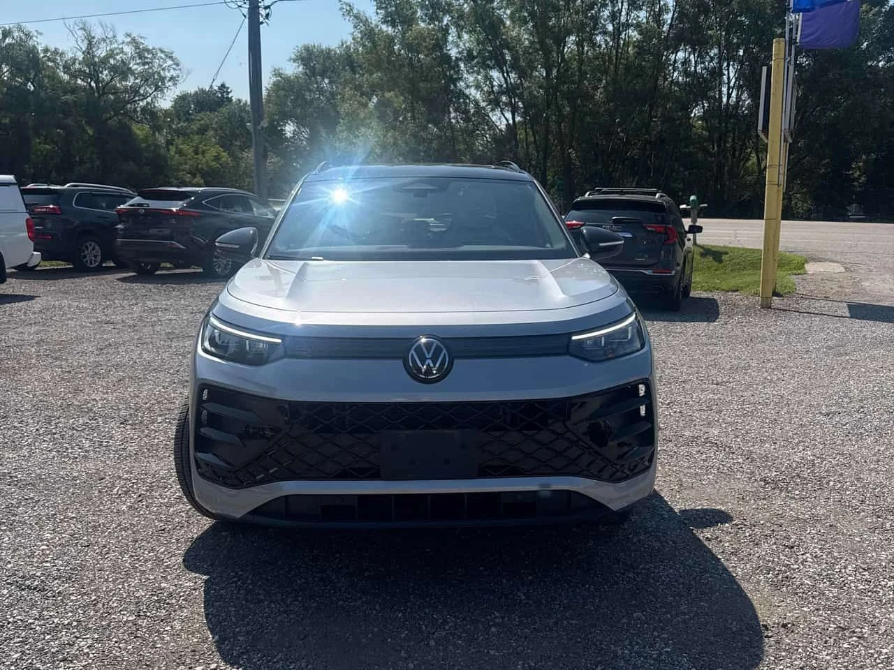 VW Tiguan * Comfortline R Line Black Edition * CARFAX * , снимка 6 - Автомобили и джипове - 55410480