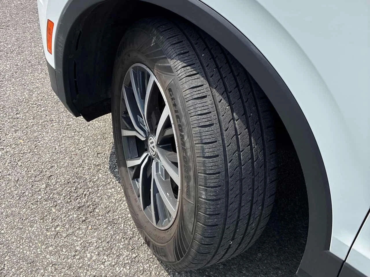 VW Tiguan * 4MOTION * CARFAX * ОТ ПРЕДСТАВИТЕЛСТВО НА VW, снимка 7 - Автомобили и джипове - 55459806