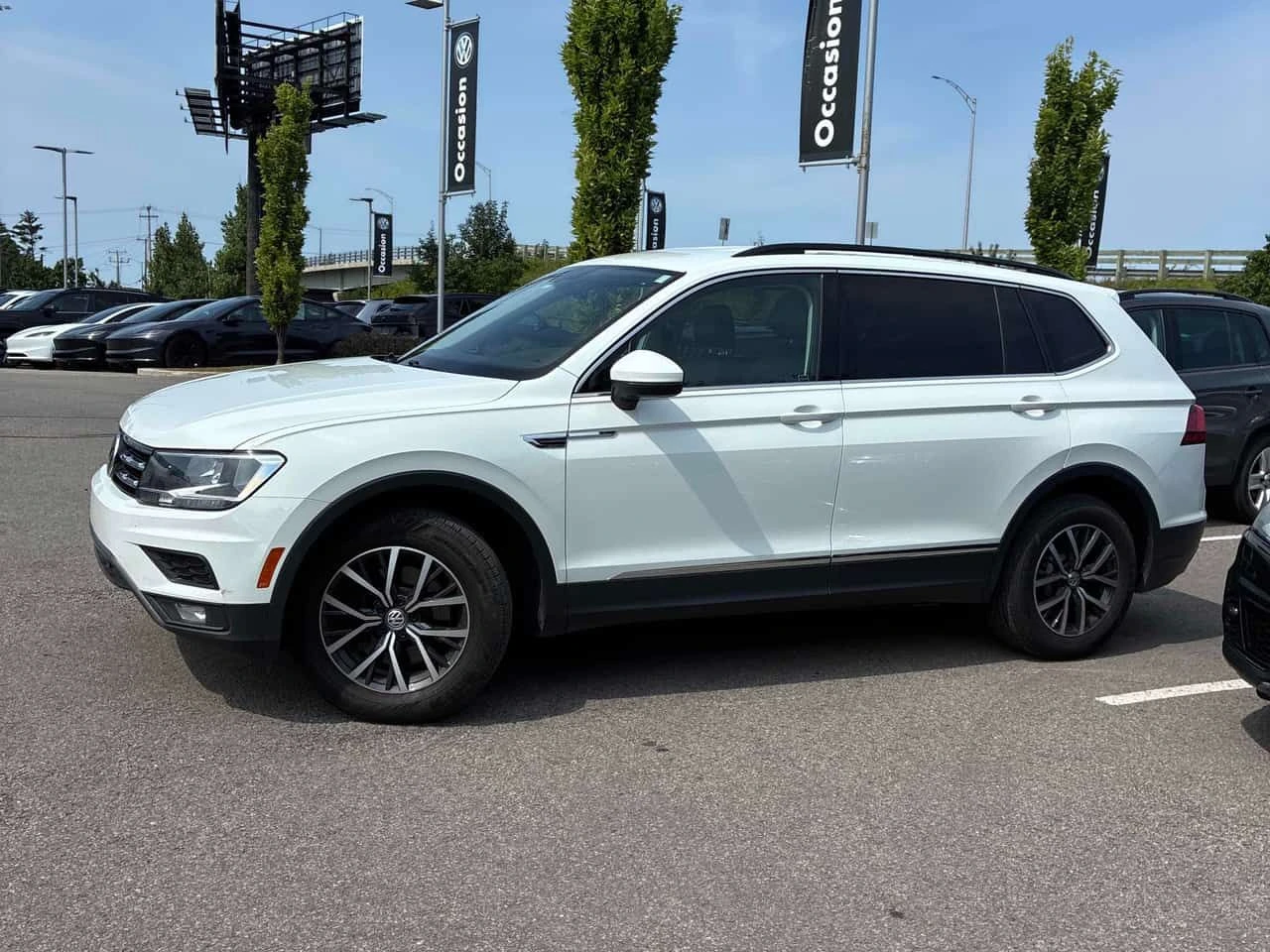 VW Tiguan * 4MOTION * CARFAX * ОТ ПРЕДСТАВИТЕЛСТВО НА VW, снимка 2 - Автомобили и джипове - 55459806