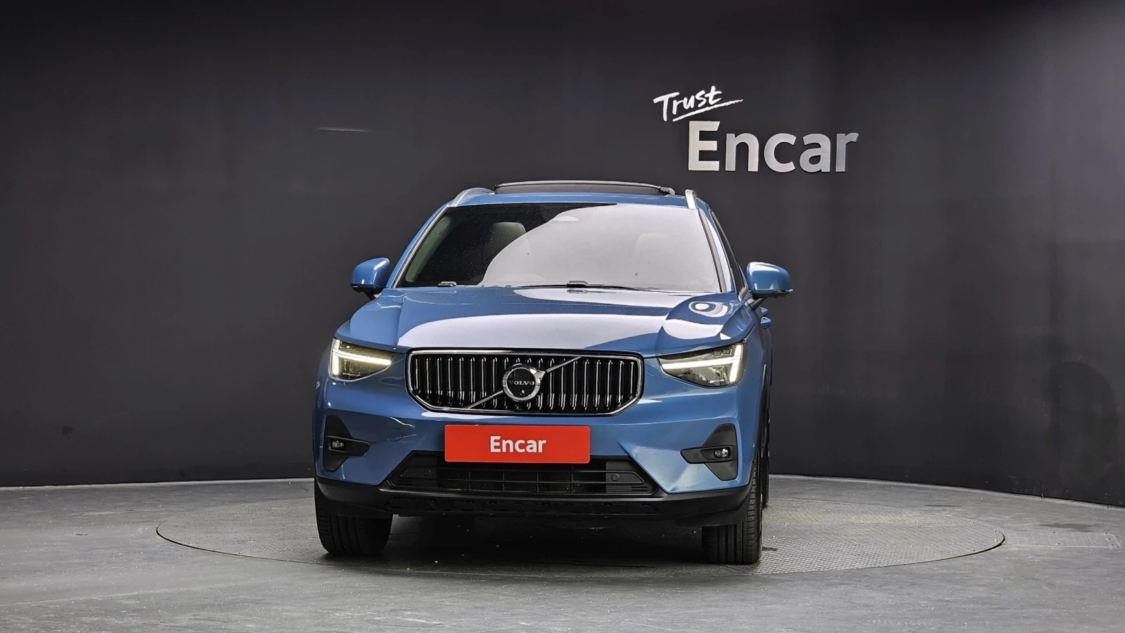 Volvo XC40 2.0 B4 Ultimate Bright , снимка 3 - Автомобили и джипове - 55664090