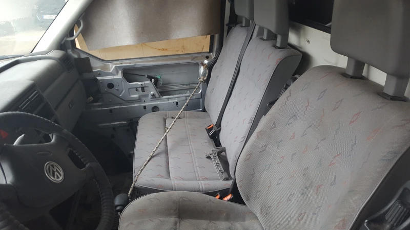 VW T4, снимка 8 - Бусове и автобуси - 52339527