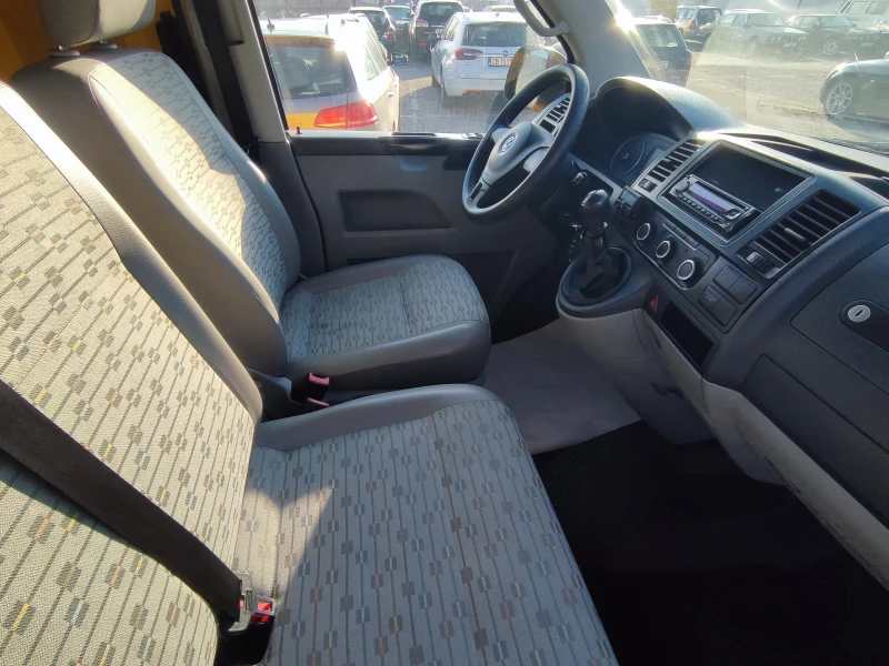 VW Transporter 2.0TDI-102kc-ЕВРО5-КЛИМАТИК-ПАРКТРОНИК-ТЕГЛИЧ, снимка 11 - Бусове и автобуси - 52734039