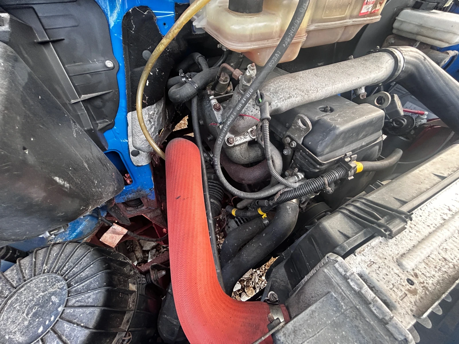 Iveco 35c11 Тристранен самосвал, 2.8 TDI, 110 к.с., с механичн, снимка 16 - Бусове и автобуси - 53978288