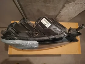 Оригинален фар Фолксваген Пасат Б7 Комби/ VW Passat B7 десен, повреден, снимка 2