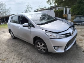 На части Toyota Corola verso 1. 8, снимка 3